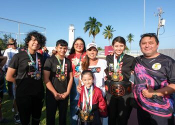 Inauguran en Chetumal la primera pista de atletismo certificada de Quintana Roo