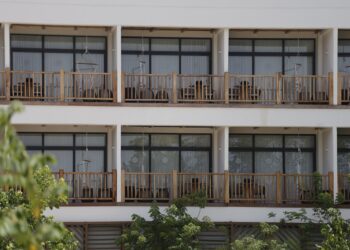 ELEFANTE BLANCO: Opera Hotel Tulum casi sin huéspedes pese a inversión millonaria