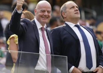UEFA sostiene amenaza de boicot contra la FIFA tras gestión de Infantino