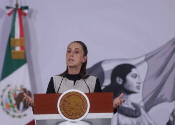 Sheinbaum señala financiamiento irregular tras toma de Canal Once