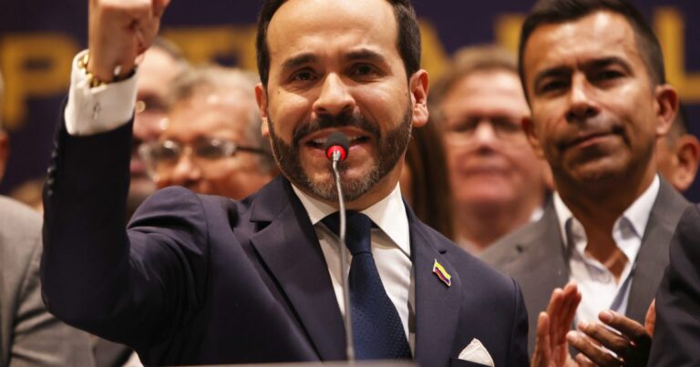 Abelardo de la Espriella invoca auxilio espiritual para México ante su toma de posesión