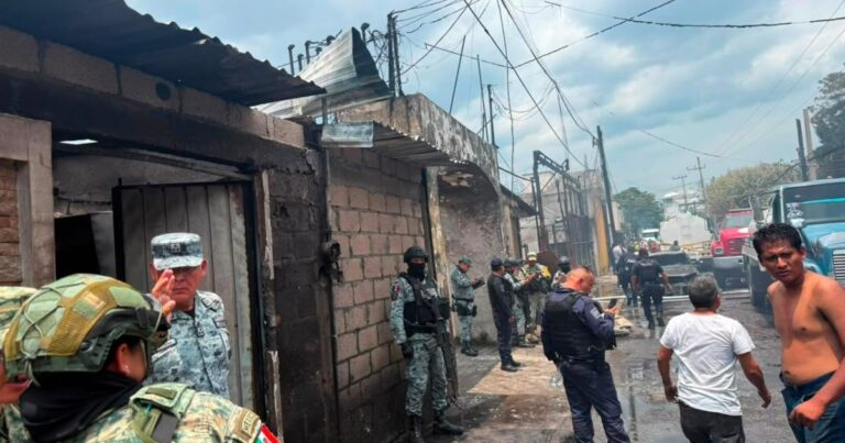 Denuncian presuntas omisiones de fiscalía y protección civil tras explosión en Cuernavaca