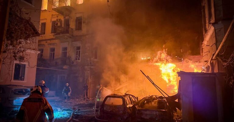 Rusia y Ucrania intensifican intercambios de fuego con saldo mortal