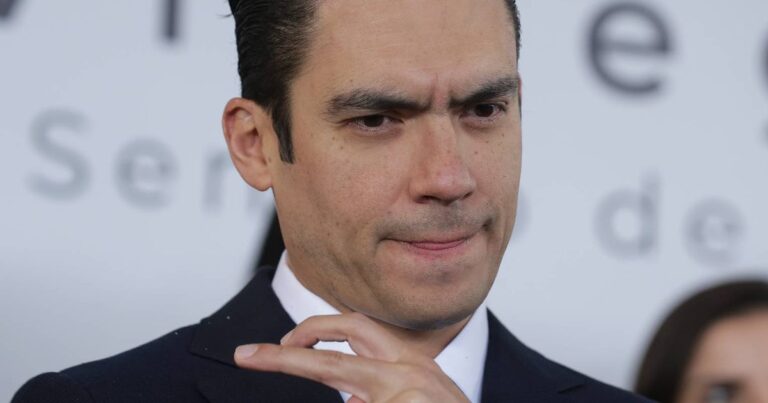 Pan busca regular la mañanera para instalar el derecho de réplica