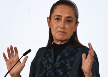 Claudia Sheinbaum reclama falta de notificación en crisis de aguacate