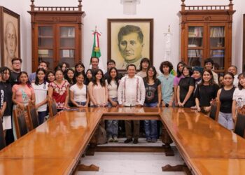 Gobierno de Yucatán financia traslados de aspirantes a la UNAM tras protestas