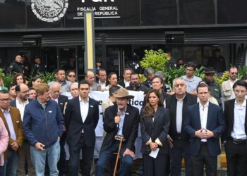 Ernesto Ruffo aglutina a la oposición ante acusaciones de huachicol fiscal