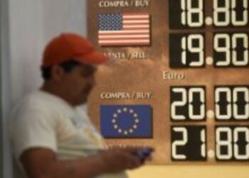 Peso mexicano enfrenta presiones tras ajuste a la baja del crecimiento trimestral