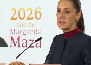Claudia Sheinbaum califica de injerencia la cancelación de la visa a López Beltrán