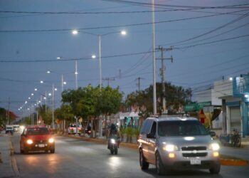 CIUDAD MUJERES: Concluye renovación de alumbrado en avenida Rancho Viejo