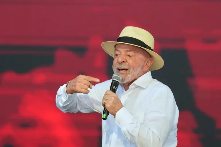 Lula ejecuta respuesta comercial contra aranceles del 37,5% de Trump