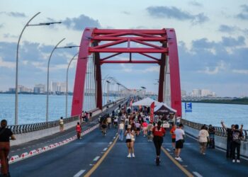 Realizan segunda edición de “Puenteando Nichupté” en Cancún
