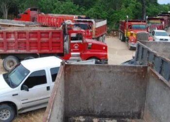 COMPETENCIA DESLEAL: Alertan por presencia de volqueteros “piratas” en obras públicas