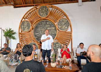 Lanzan en Tulum la tarjeta «Somos Tulum» para incentivar el consumo local