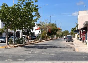 APAGONES SIN TREGUA: Amanecen 300 familias otra vez sin luz en Playa del Carmen