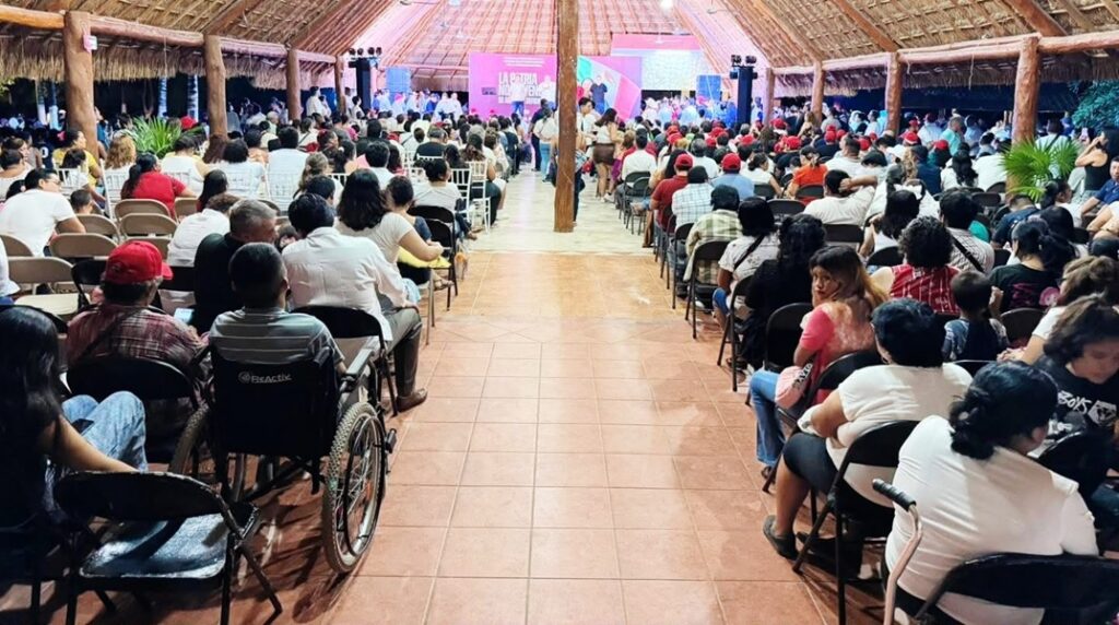 PLAYA DEL CARMEN: Encabeza "Rafa" Marín asamblea y llama a cerrar filas 2 WhatsApp Image 2026 08 14 at 8.35.53 AM 1