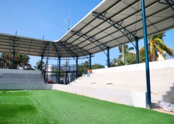 Avanza remodelación del Campo de Béisbol Infantil Ariel “Picho” Magaña en Isla Mujeres