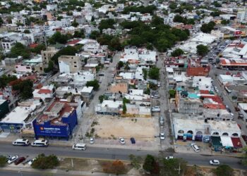 CAMBIOS EN LA IMAGEN URBANA: Demuelen antiguo inmueble de Fonacot en Cancún