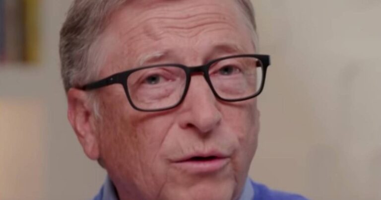 Bill Gates propone dominio Human Reserved y gravámenes a tokens de IA