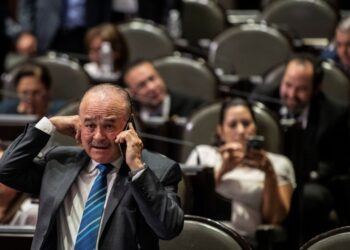Ernesto Ruffo Appeli deja prisión preventiva y enfrenta proceso por huachicol fiscal en su domicilio