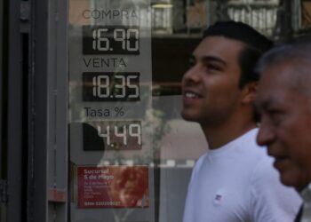 El peso registra una depreciación ante la escalada bélica en Medio Oriente