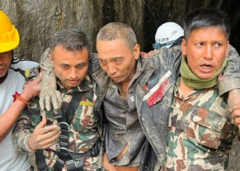 Nepal intensifica rescates tras el quiebre de infraestructuras hidroeléctricas