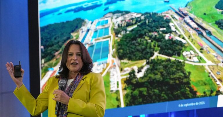 Ilya Espino de Marotta asume la administración del Canal de Panamá