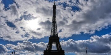 Patrick Branco Ruivo dimite de la dirección de la Torre Eiffel tras excluir a mujeres