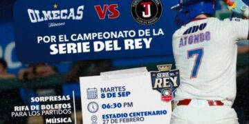 Gobiernos de Tabasco reparten boletos de béisbol y encienden debate