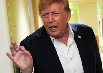 Donald Trump mantiene a México en lista de rutas de droga y exige captura de políticos coludidos