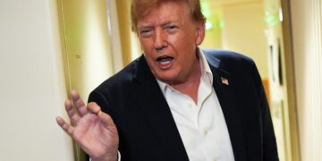Donald Trump mantiene a México en lista de rutas de droga y exige captura de políticos coludidos