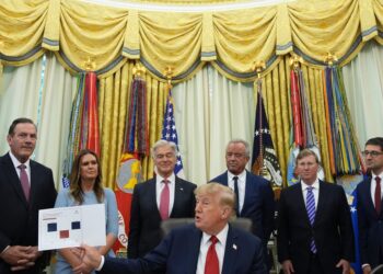 Donald Trump activa la fuerza de la inteligencia artificial y desafía los riesgos existenciales 4 Donald Trump activa la fuerza de la inteligencia artificial y desafía los riesgos existenciales