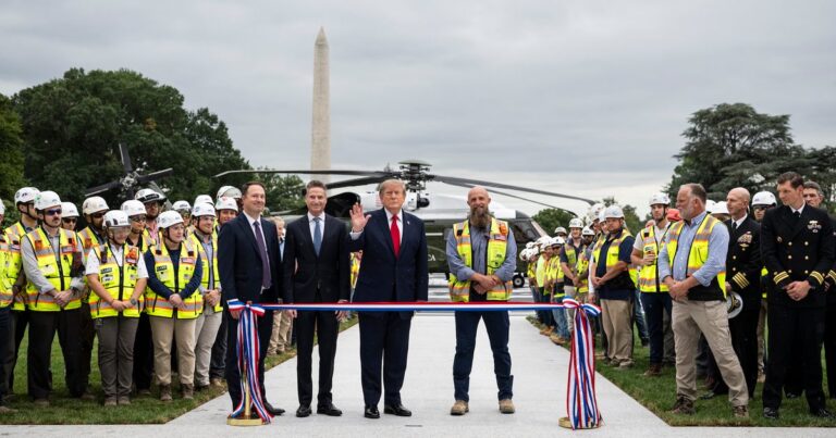 Trump inaugura helipuerto; cadenas de TV contienen cobertura por veto CNN