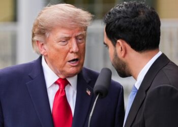 Trump redobla ofensiva verbal por reporte de municiones contra Irán
