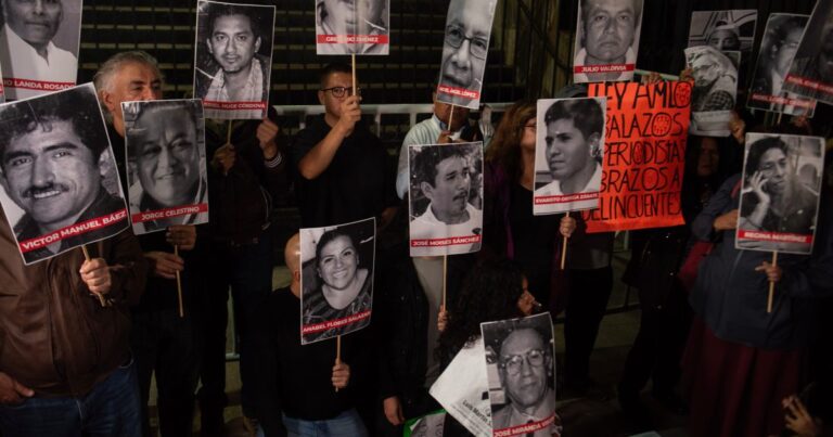 Berkeley documenta 337 asesinatos de periodistas y defensores durante el sexenio de López Obrador