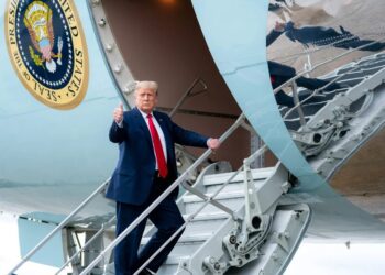La Casa Blanca bloquea el acceso de CNN al Air Force One en plena disputa