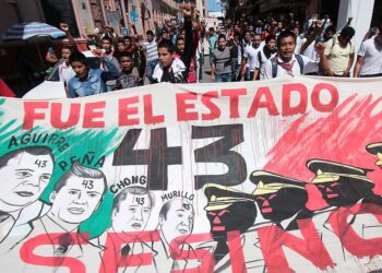 Exigen investigar al ejército a doce años de la desaparición en Ayotzinapa