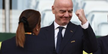 Fila acusa a UEFA de acoso judicial contra Infantino en Florida