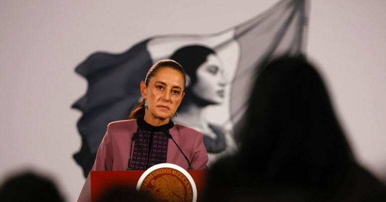 Claudia Sheinbaum rechaza censura digital por reforma