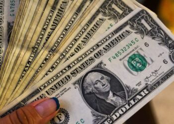 Peso mexicano sostiene marginal apreciación frente al dólar tras reporte laboral