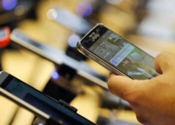 A PARTIR DE OCTUBRE: Restringirán uso de celulares en primarias y secundarias