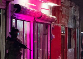Aseguran restaurante La Pasadita tras cateo en el centro de Cancún