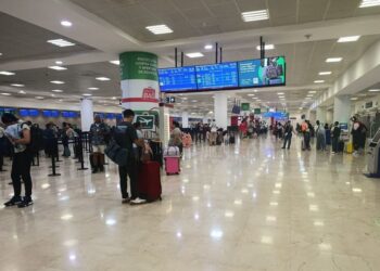 ABAJO DE 300: “En picada” operaciones en aeropuerto de Cancún