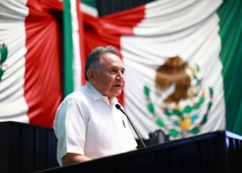 IV INFORME: Acusa Dr. Pech subejercicio y promesas incumplidas