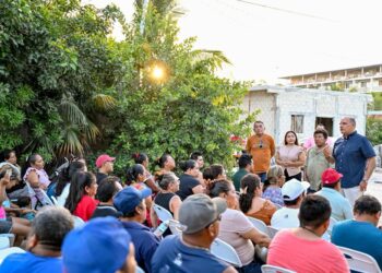 PIDEN SERVICIOS: Buscan regularizar colonia Carlos Joaquín de Tulum; viven más de 400 personas