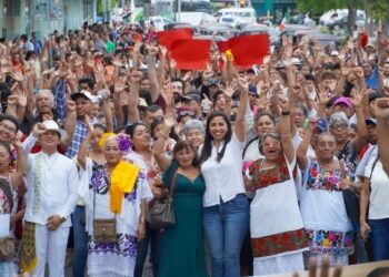 Marybel reúne a más de 2 mil morenistas en marcha por Sheinbaum