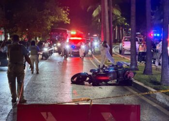 ACCIDENTE FATAL: Motociclista muere tras derrapar en la Zona Hotelera de Cancún