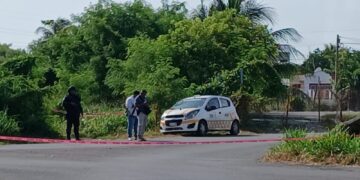 Abandonan taxi en Chetumal; reportan desaparecido al chofer