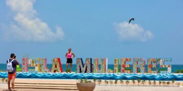 NUEVO ATRACTIVO TURÍSTICO: Paseo de las Sirenas recibe a visitantes en Isla Mujeres