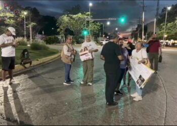 EXIGEN RESPUESTAS: Madres buscadoras bloquean la Cobá por joven desaparecida desde 2022 1 EXIGEN RESPUESTAS: Madres buscadoras bloquean la Cobá por joven desaparecida desde 2022